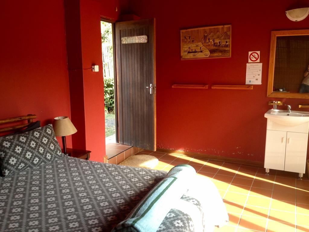 Port Saint Johnʼs Jungle Monkey Backpackers 호스텔 객실 사진